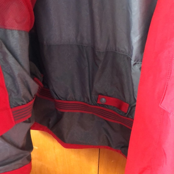 The North Face Men’s Hyvent Red Coat XL - Picture 6 of 9